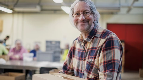 Teilnehmer in einer Werkstätte des CJD