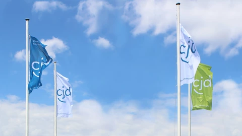 Zwei Kinder in einer Kita des CJD